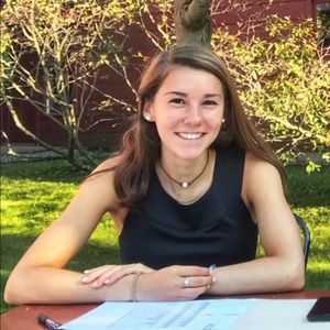 Meet your Posher, Emily